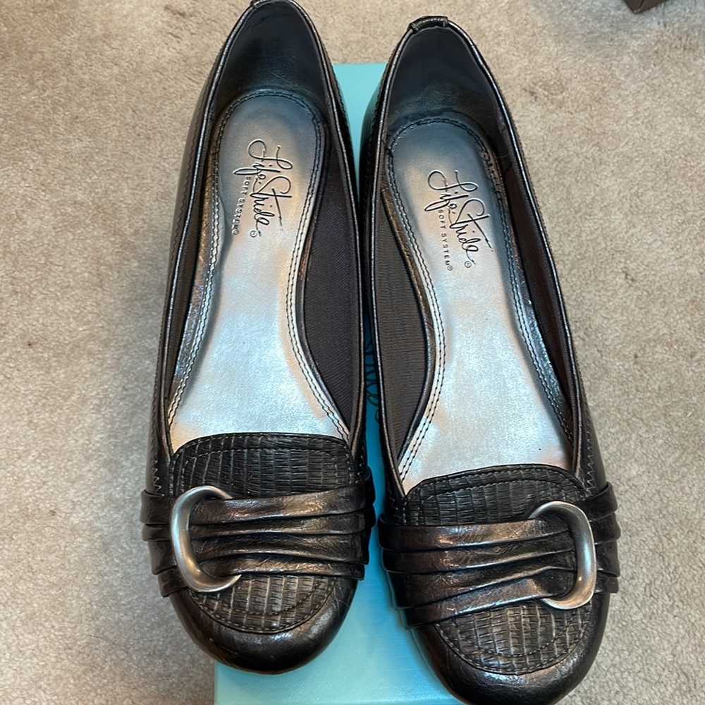 Life Stride flat leather loafers
